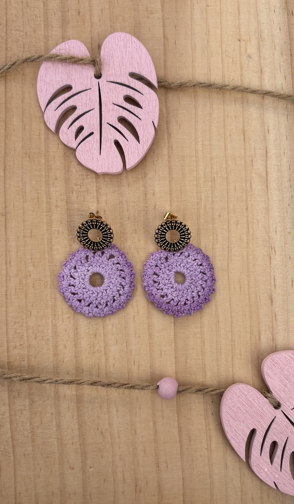 Boucles d'oreilles crochet *Mandala* mauve
