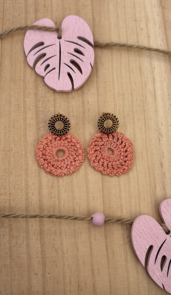 Boucles d'oreilles crochet *Mandala* corail