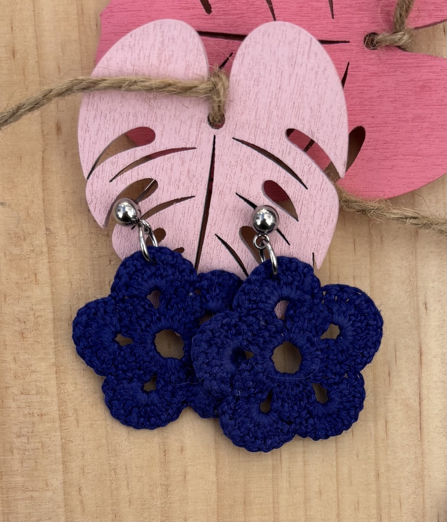 Boucles d'oreilles crochet *Fleur* bleu marine