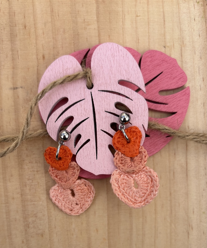 Boucles d'oreilles crochet *Coeurs* rouge & corail